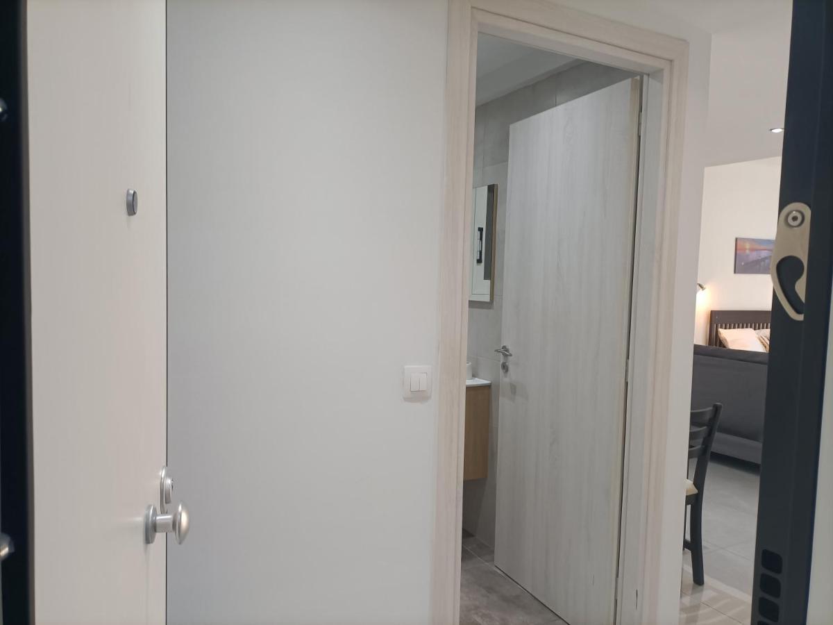 City O-Central Apartment Атина Екстериор снимка